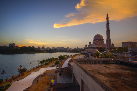 Beautiful sunset At Putra Mosque, Putrajaya Malaysiaのeditorial素材