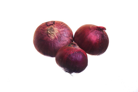 Red onion isolated on white backgroundの写真素材