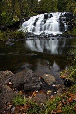 Michigan Upper Peninsula Waterfall In AutumnBond Falls on the Ontonagon RiverPaulding, Michiganの写真素材