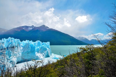 Panoramic view of the Perito Moreno glacier in El Calafate, Argentinaの写真素材