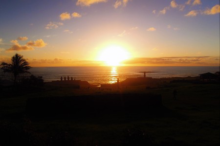 Long shot of the Moai during sunset at Ahu Tahai in Hanga Roa in Rapa Nui, Easter Island, Chile, South Americaの写真素材