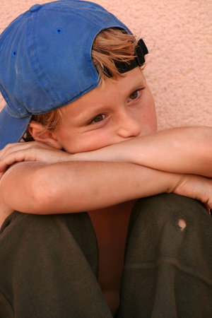 sad lonely street kidの写真素材