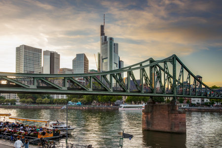 FRANKFURT, GERMANY - SEPTEMBER 15: The Main river and the skyline of Frankfurt, Germany on September 15, 2019.  Foto taken from Schaumainkai.のeditorial素材