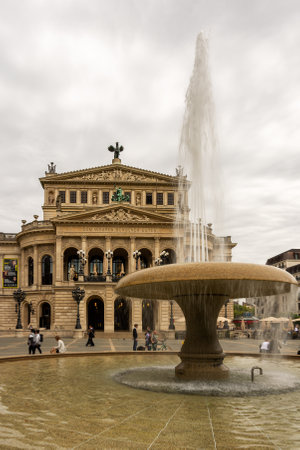 FRANKFURT, GERMANY - SEPTEMBER 16: Tourists at the old opera house of Frankfurt , Germany on September 16, 2019. Foto taken from Opernplatz.のeditorial素材