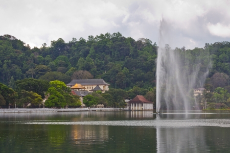  Famous Buddist Temple of the Tooth Relic  Dalada Maligawa , Sri Lanka の写真素材