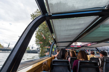 River buses are one of popular method of transportation in Zurich. They operate in the summer months only. There are several stops along the Limmat River.のeditorial素材