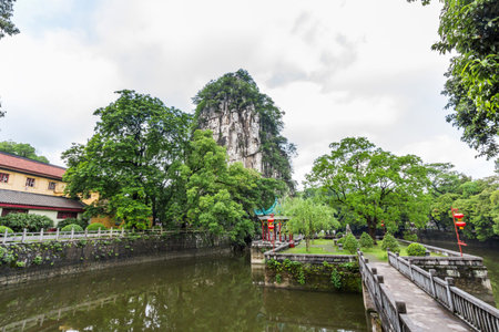 Solitary Beauty Peak in Jingjiang Prince City. Fubo Shan carries Xinxi Marquis Temple built during the Tang Dynasty.のeditorial素材