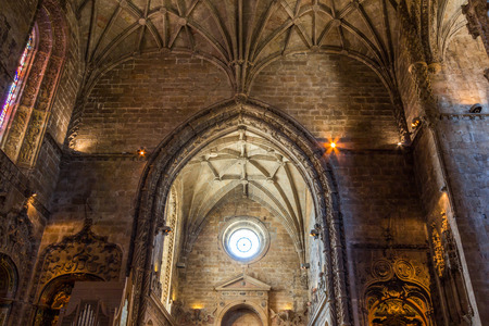 Interior view of Monastery dos Jeronimos. It is a monastery of the Order of Saint Jerome located near the shore of the parish of Belem in Lisbon, Portugal.のeditorial素材