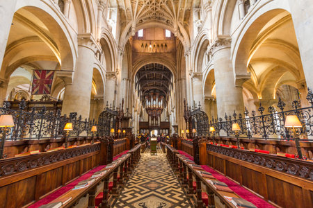 The cathedral of Christ Church, University of Oxford, England. It is the college chapel for Christ church.のeditorial素材
