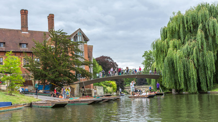 Trinity College Punts. Trinity College is the largest constituent college of the University of Cambridge in England.のeditorial素材