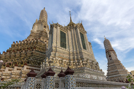 Wat Arun Ratchawararam Ratchawaramahawihan or Wat Arun is a Buddhist temple in Bangkok Yai district of Bangkok, Thailand, on the Thonburi west bank of the Chao Phraya River.の写真素材