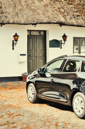 Wellcome home. Doors. House. Carのeditorial素材