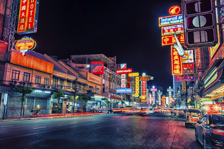 The busy Yaowarat road in Chinatown Bangkokのeditorial素材