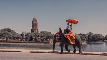 Elephant rides around Ayutthaya ruinsのeditorial素材