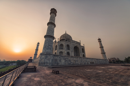 Taj Mahal in sunrise light, Agra, Indiaのeditorial素材