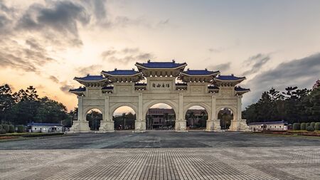 Liberty Square Arch in Taipeiの写真素材