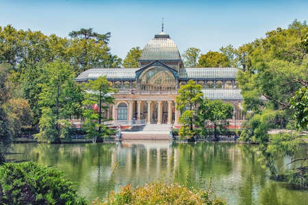 Palacio de Cristal del Retiro in Madridのeditorial素材