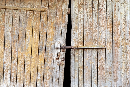 old barn door の写真素材