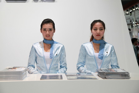 2014 18th Shenzhen-Hong Kong-Macao International Auto Show Receptionistのeditorial素材