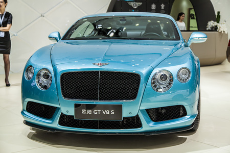 2015 19th ShenzhenHong KongMacao International Auto Show Girlのeditorial素材