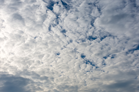 sky full of white cloud formation