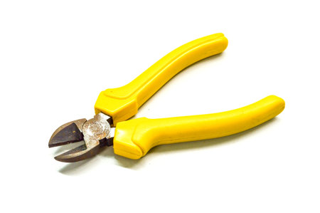 pliers 