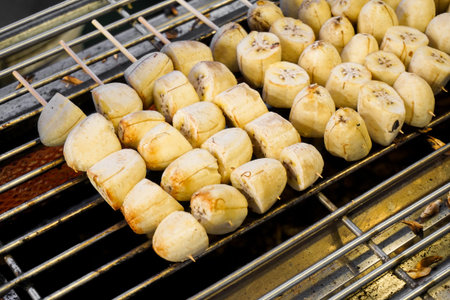 grill banana at the marketの写真素材