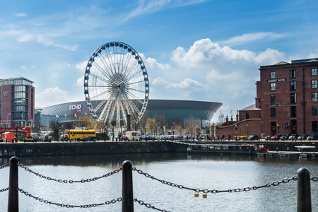 Beautiful sunny day in Liverpool, UK, different views of the citのeditorial素材