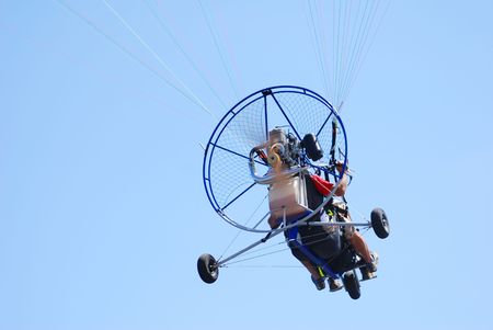 powered tandem para-glider rear view