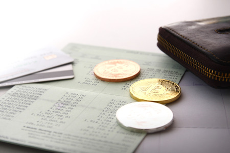 Gold, silver, bronze, gold, placed on the book. And the bag is placed on the bottom.