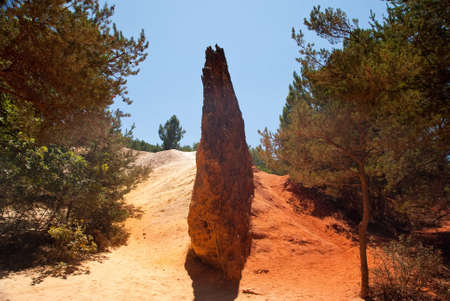 Colorado Provenï¿½ale, a natural desert in south France showing ocher sand, used in the past for textile colouringの写真素材