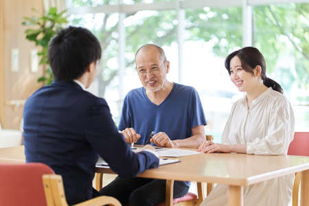 Parents and children to consult in the futureの写真素材