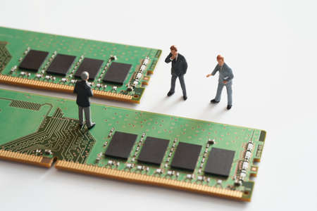 Businessmen who are in trouble due to lack of semiconductors