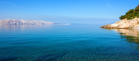 Turquoise water of Adriatic sea, Croatiaの写真素材