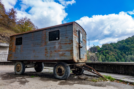 Abandoned Trailer, Lost Trailer, Mountainsの写真素材