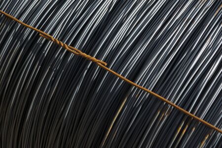 Round steel in rings in the material bearing, single ring with diagonally extending binding wire,...