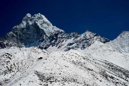 Ama Dablam moutain (6814 m) in the Himalayas, Nepalの写真素材