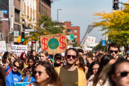 Montreal, CA - 27 September 2019: More than 500 000 people take part in the Montreal Climate March.のeditorial素材