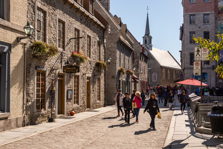 Quebec City, Canada - 5 October 2019: Notre-Dame street crowded with tourists in the Old Quebec City.のeditorial素材