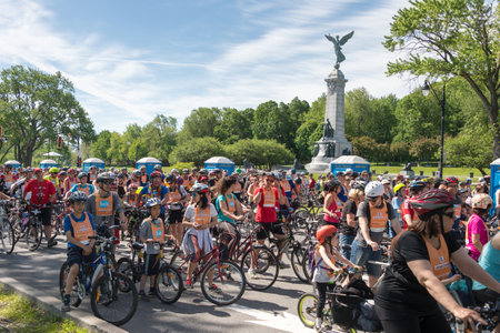 Montreal, Canada - 4 June 2017: Many cyclists take part in Montreal "Tour de L'Ã®le" 2017のeditorial素材