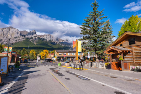 Canmore, Alberta, Canada - 28 September 2021: The town of Canmore in the Canadian Rockiesのeditorial素材