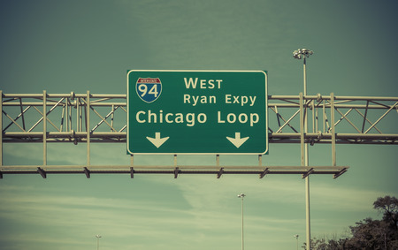 Freeway to downtown chicago sign