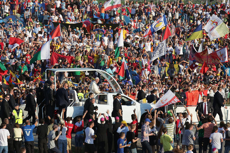 BRZEGI, POLAND - JULY 30, 2016: World Youth Day 2016 , Brzegi near Krakow o/p  pope Francisのeditorial素材