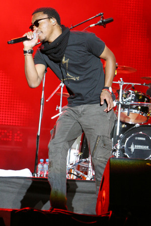 KRAKOW, POLAND - AUGUST 20, 2009: Coke Live Festival, o/p  Lupe Fiascoのeditorial素材