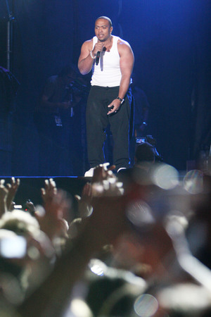 KRAKOW, POLAND - AUGUST 22, 2008: Coke Live Festival, o/p Timbalandのeditorial素材