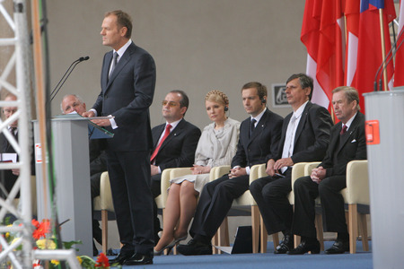KRAKOW, POLAND - JUNE 04, 2009: 20th Anniversary of the collapse of Communism in Central Europe o/p Polish Prime Minister Donald Tuskのeditorial素材