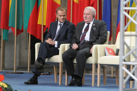 KRAKOW, POLAND - JUNE 04, 2009: 20th Anniversary of the collapse of Communism in Central Europe o/p Polish Prime Minister Donald Tusk Lech Walesaのeditorial素材