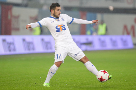 GLIWICE, POLAND - FEBRUARY 18, 2017: Polish Premier Football League Piast Gliwice - Lech Poznan o/p Maciej Makuszewskiのeditorial素材