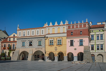 TARNOW, POLAND - OCTOBER 10, 2021: Polish city in Malopolska often called "Pearl of Polish Renaissance". Europe's most beautiful town according CNN. o / p enchanting market square with beautiful tenemenntsのeditorial素材