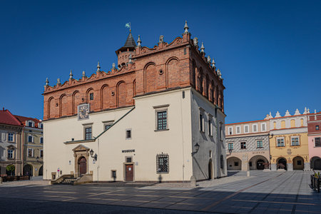 TARNOW, POLAND - OCTOBER 10, 2021: Polish city in Malopolska often called "Pearl of Polish Renaissance". Europe's most beautiful town according CNN. o / p enchanting market square with town hall and beautiful tenemenntsのeditorial素材